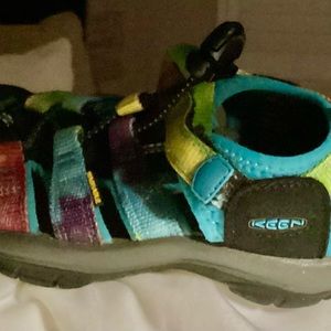 Keen Newport H2 Kids Size 11 tie dye waterproof sandals 1018441